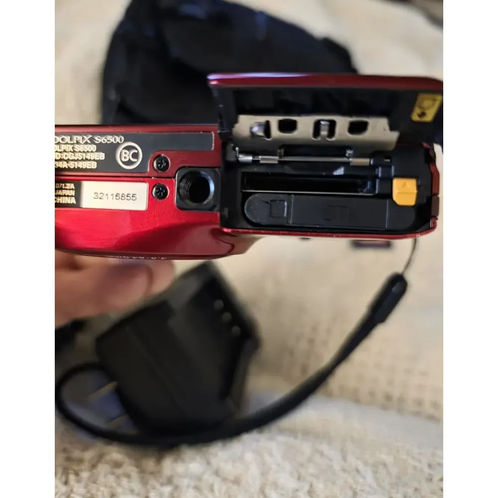Nikon COOLPIX S6500 Red Compact Digital Camera 12x Zoom 16MP HDMI Tested Works